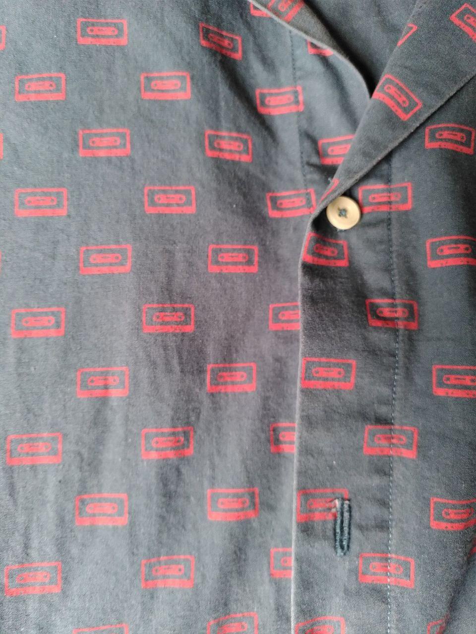 camisa_casetes.jpg camisa_casetes.jpg